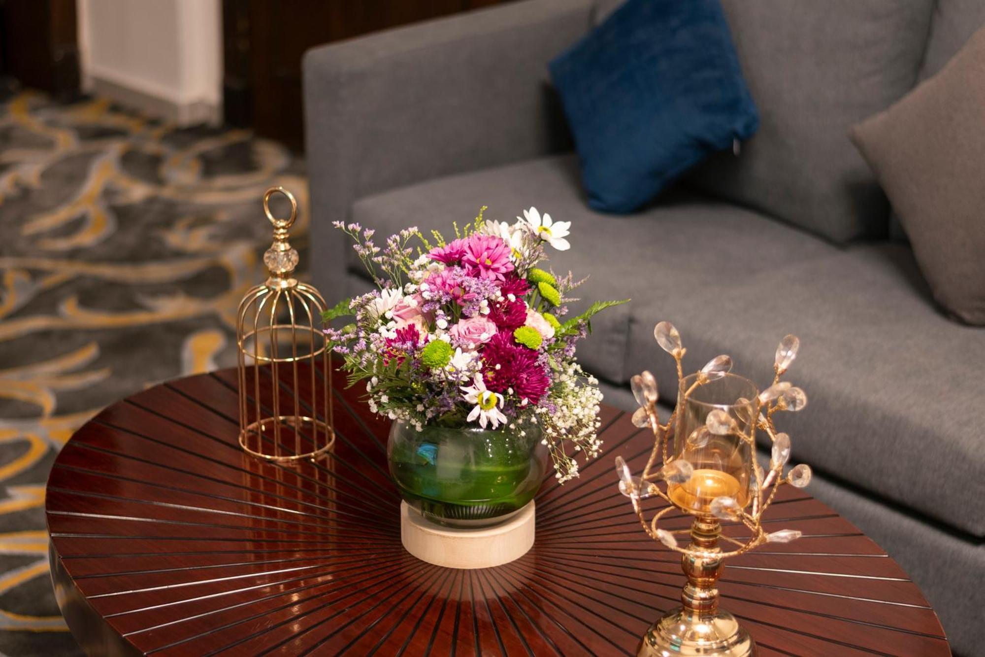 Laten Suites Prince Sultan Jiddah Esterno foto