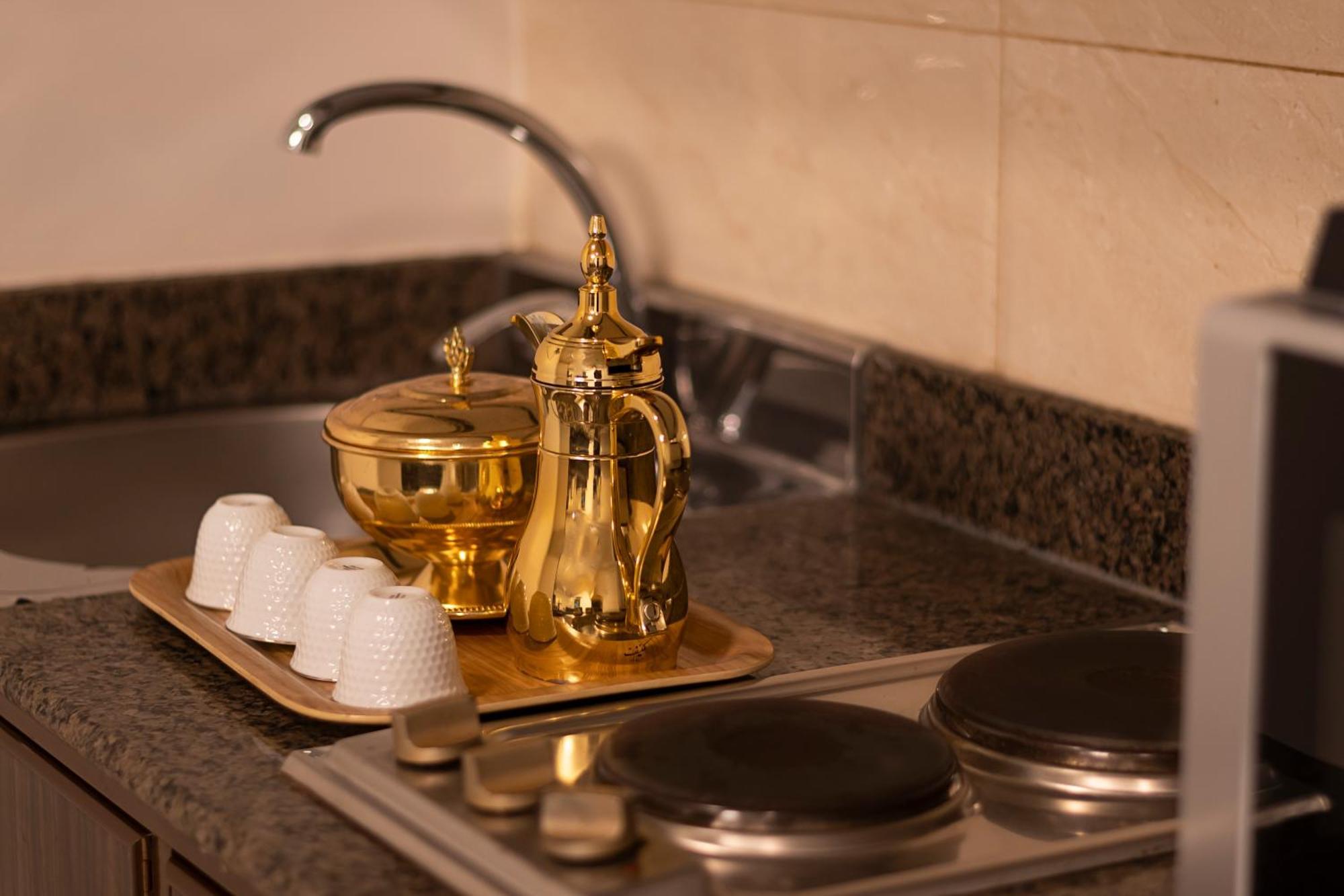 Laten Suites Prince Sultan Jiddah Esterno foto