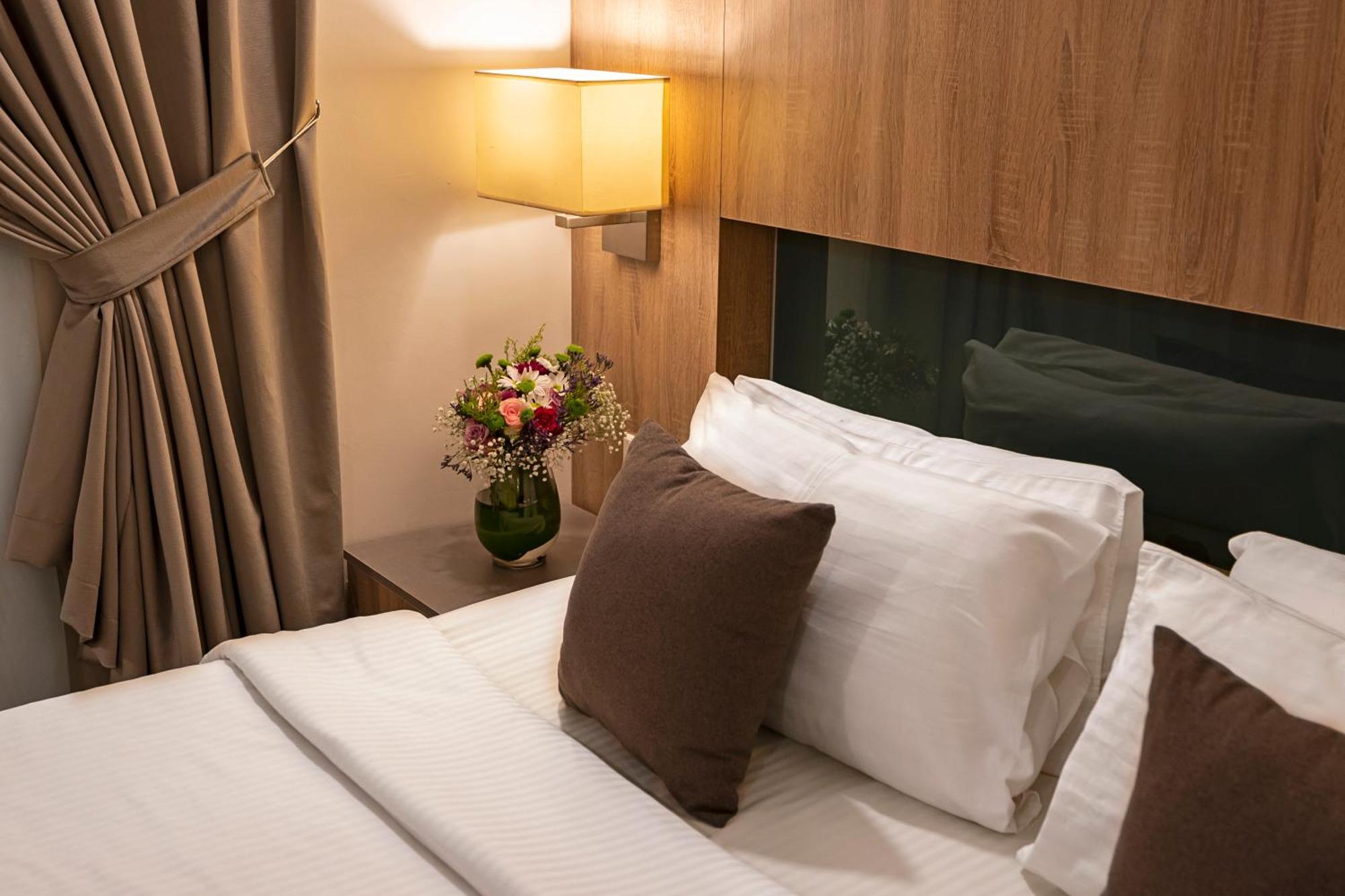 Laten Suites Prince Sultan Jiddah Esterno foto